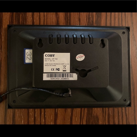 Coby Digital Picture Frame - Picture 2 of 4
